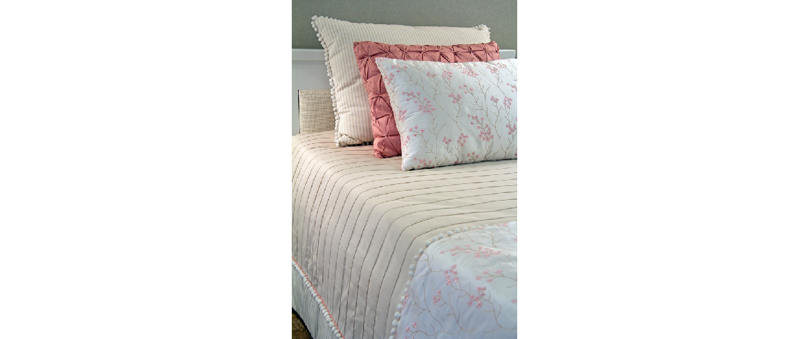 2012 - Q & E Quartos Bebê